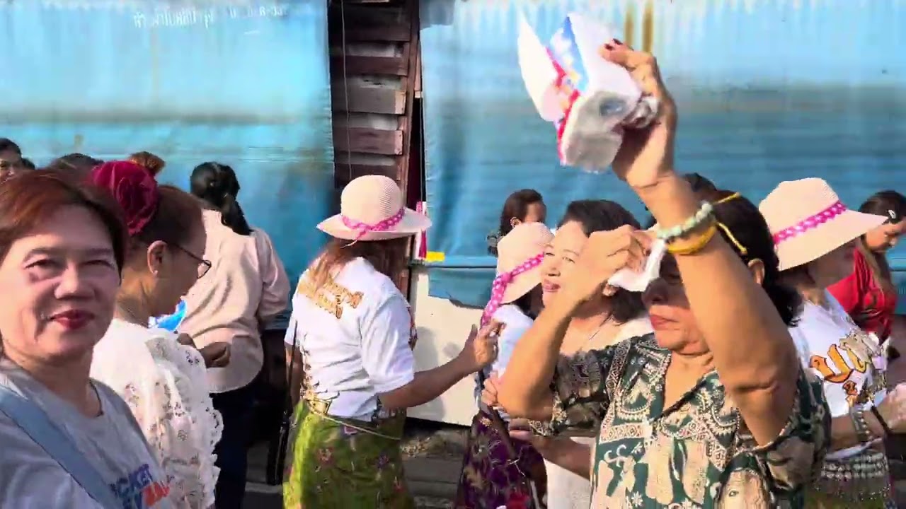 ภาพบรรยากาศแห่กฐินวัดสำโรงเหนือ บ้านกำนัน ส่ง นาครักษ์EP3