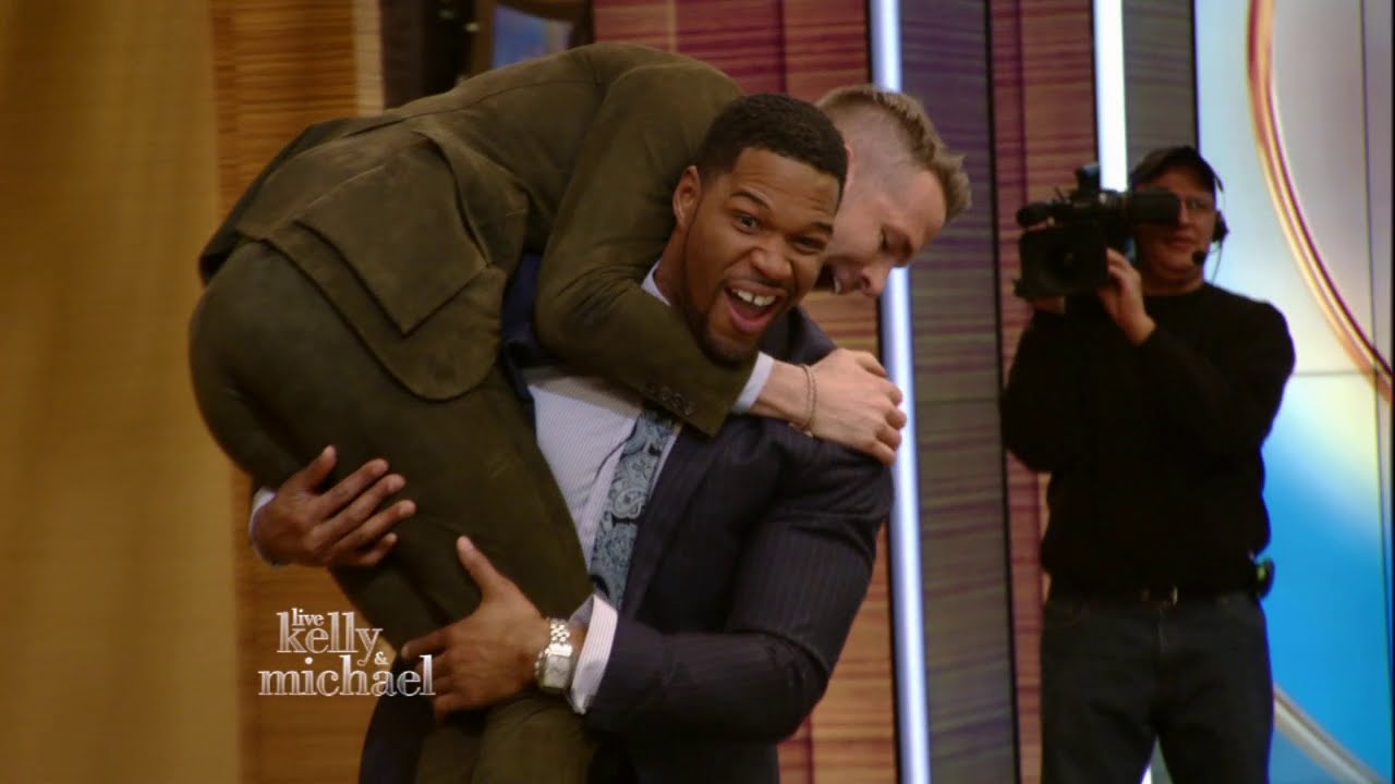 Ryan Reynolds Tackled by Michael Strahan