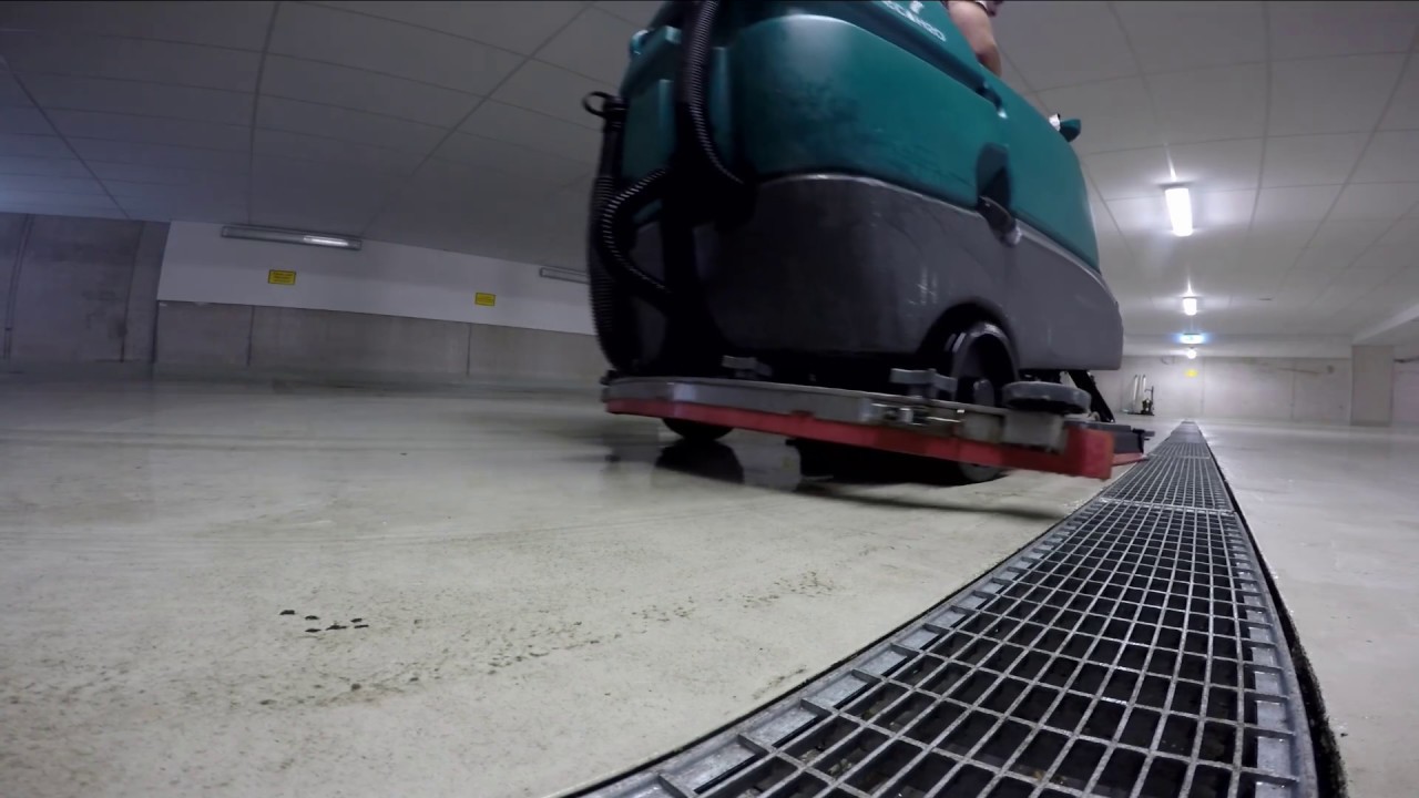 Tennant T7 Scrubber/ Scheuersaugmaschine Hallenreinigung, Tiefgaragenreinigung, Parkhausreinigung,
