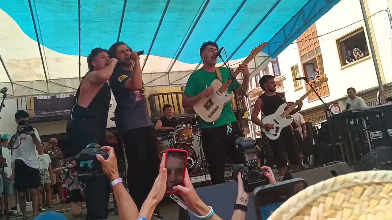 Antonio (Arde Bogotá) y Sanguijuelas, 
