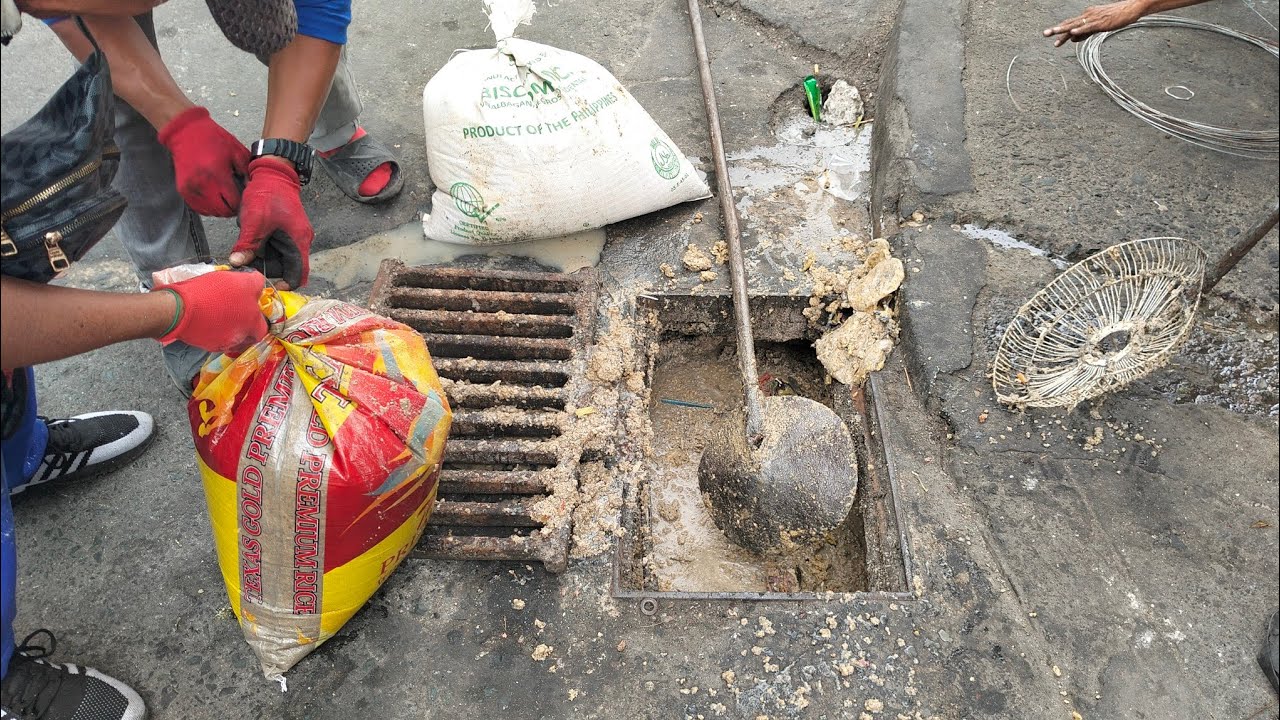 Mga KADIRING KANAL Sinimulan Ng Linisin katuwang  Ang Team Flood Control Dist 1 