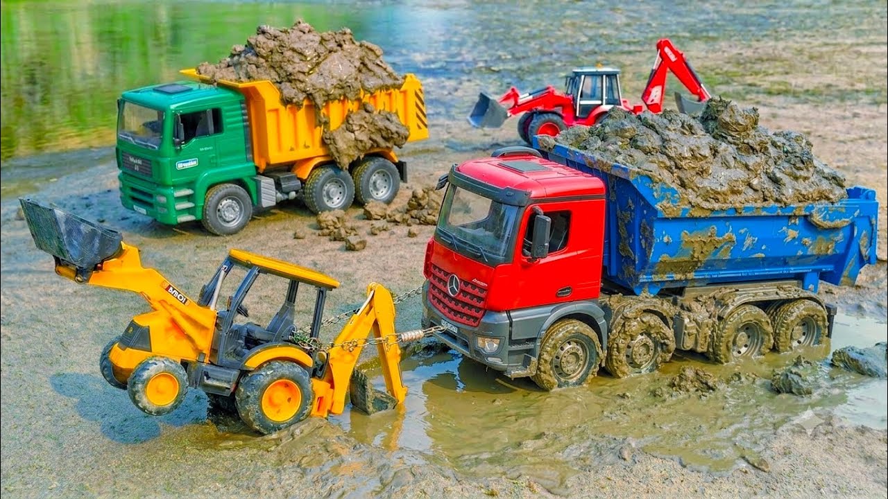 New Overloaded MAN Truck Muddy Accident Pulling Out Jcb 3dx? Jcb Cartoon | Tractor Cartoon Video