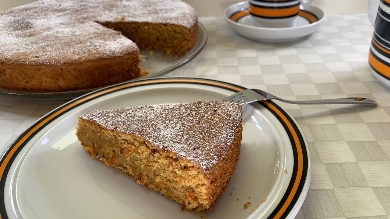 Karottenkuchen mit N&uuml;ssen. Einfach backen und genie&szlig;en! #315