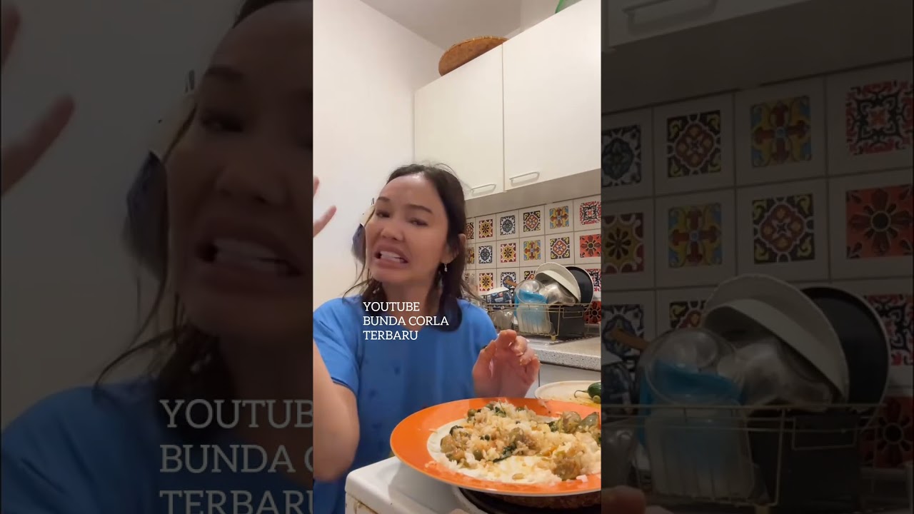 Bunda Corla Makan Terongnya Yang Sudah Matang