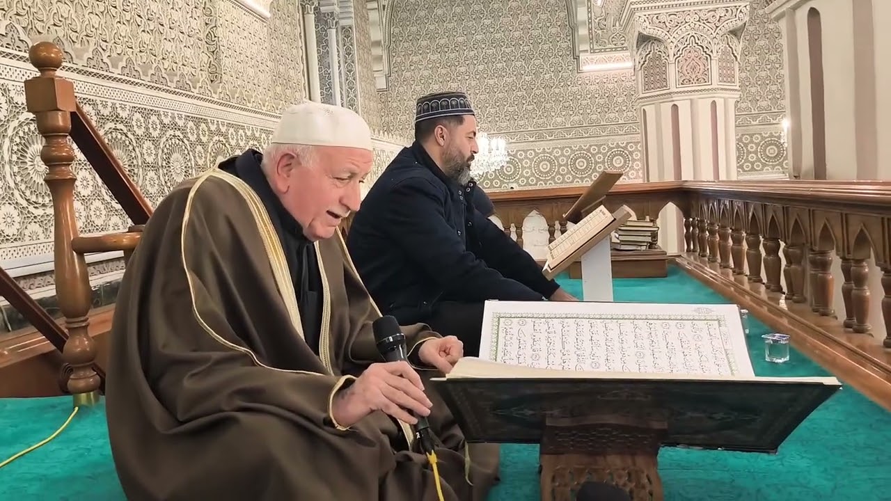 شيخ القراء و المجودين الحاج عبد المعز شاكر  تلاوة مباركة ما تيسر من سورة الزمر 