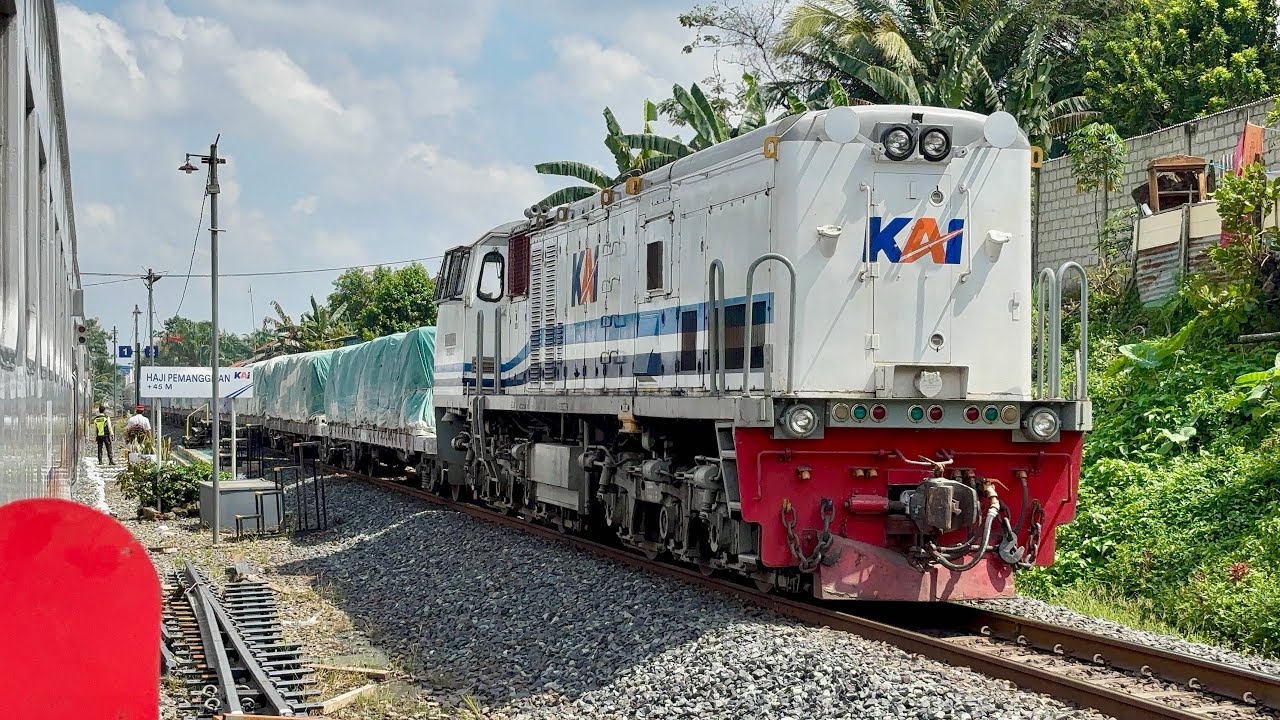 Momen susul & silang kereta api di Divre 4 #keretaapi 
