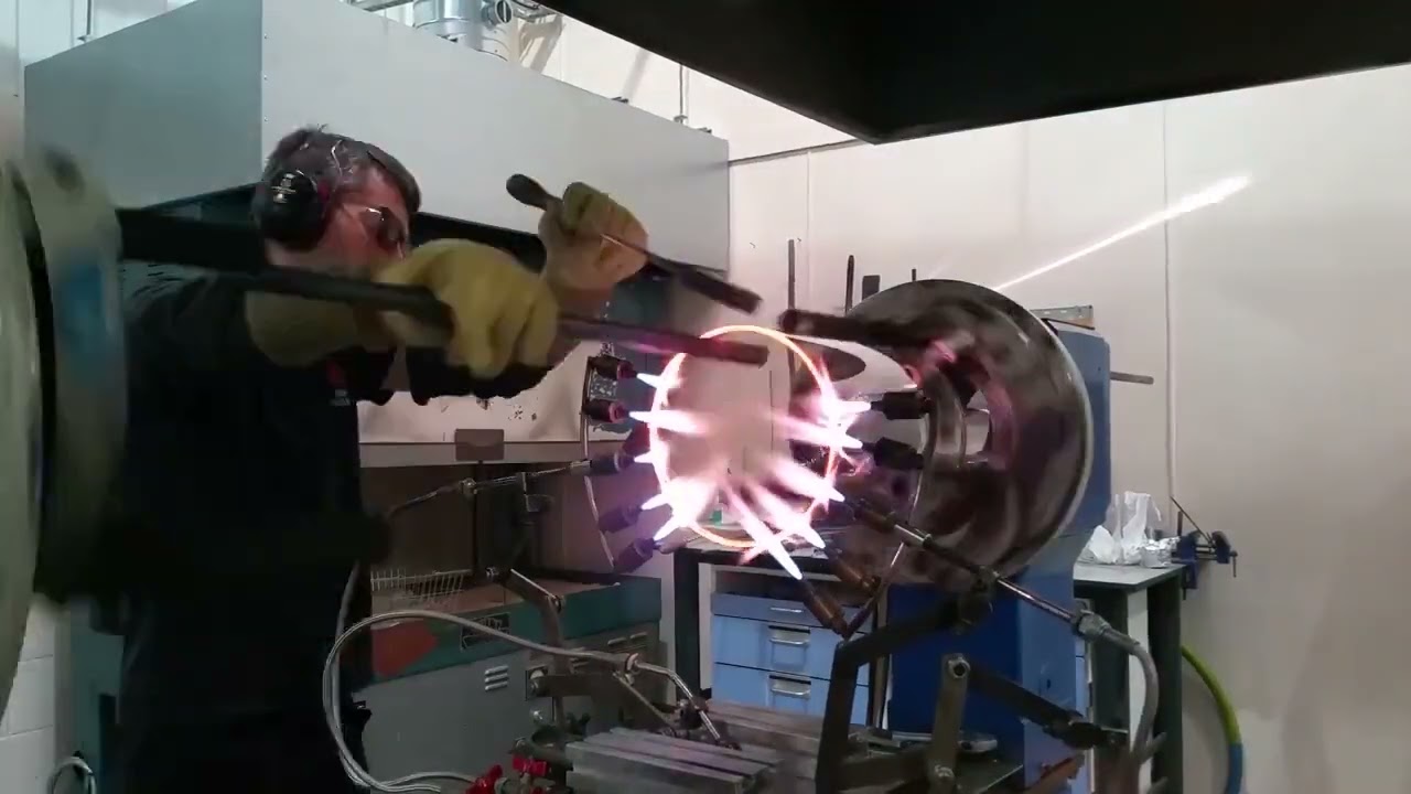 Time Lapse of a Glass Vessel Being Made