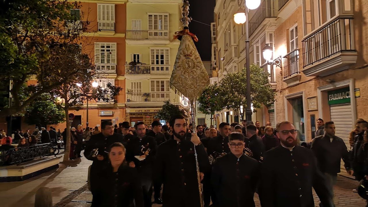 Pasacalles AM Polillas por Navidad, Toma Castaña, Cádiz diciembre 2024