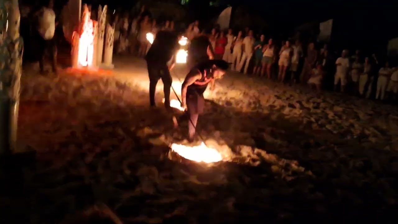 BEACH PARTY Y FIRE FIESTA EN LA PLAYA PUNTA CANA IBEROSTAR DE NOCHE