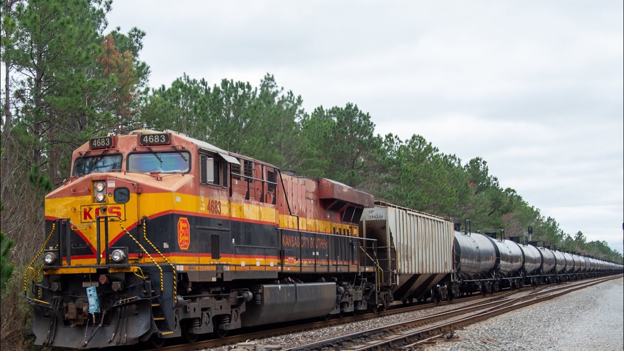 Ammo loads on a military train, CPKC leads ethanol train, ns train on Jax bridge and L&N unit