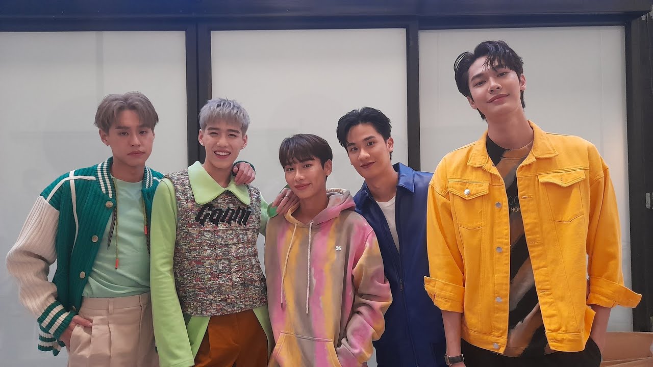 #LaysLiveMaxStaxมันส์ ศึกหยุดโลกหรือรายการตลกคะเนี่ย 😆🧡💛💚 #dewjsu #gunatthaphan #taytawan #bkpp