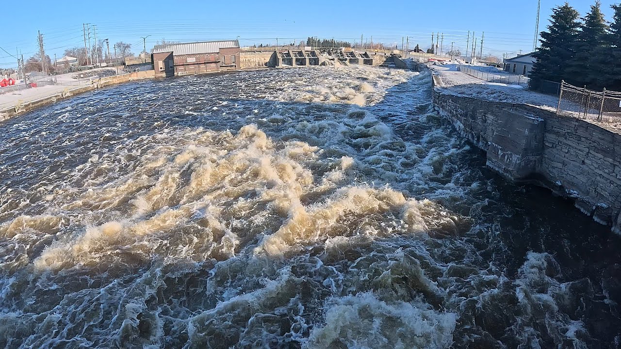 THUNDER BAY RVER RAGING?! Beautiful day just checking out the Area. #naturalbeauty #icerain
