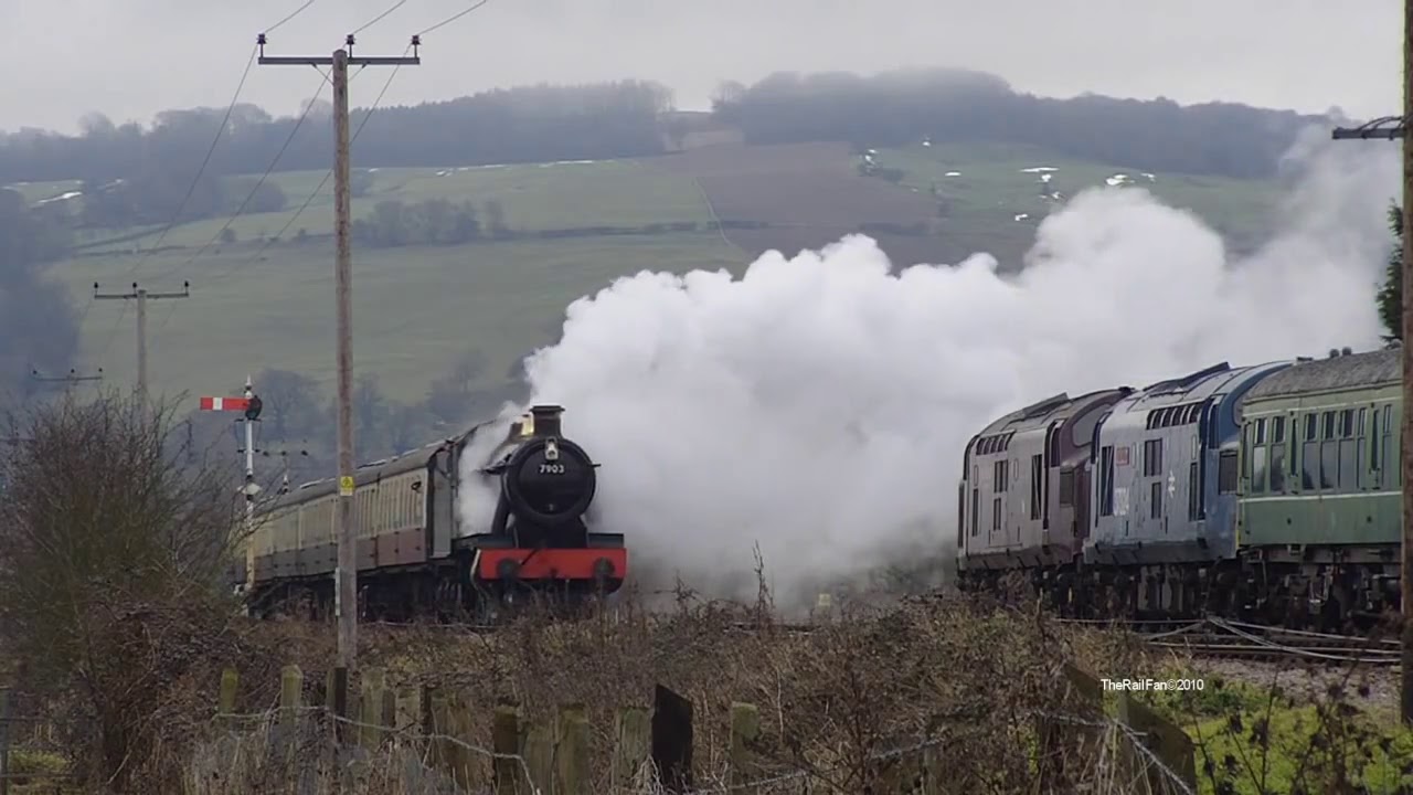 LOVELY GWR 7903 FOREMARKE HALL 30TH DECEMBER 2010 GLOUCESTER AND WARWICKSHIRE RAILWAY ENGLAND
