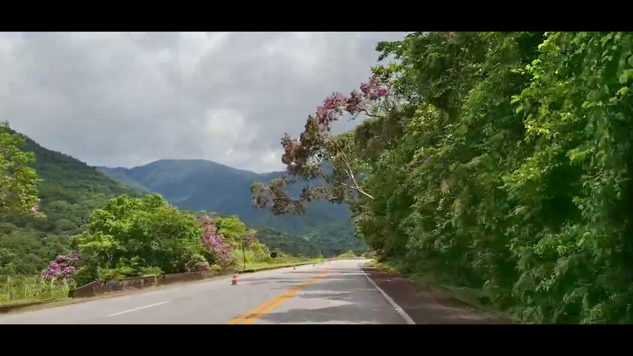 Rodovia de Ubatuba (SP) para Paraty (RJ)e suas muitas belezas naturais.