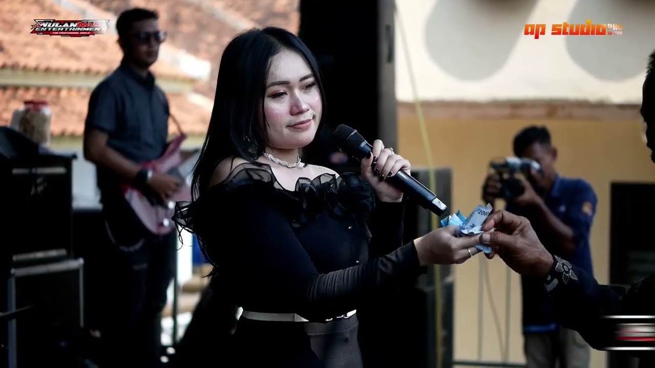 DAUN HIRIS | THE PROFESIONAL KOPLO WULAN NADA ENTERTAINMENT
