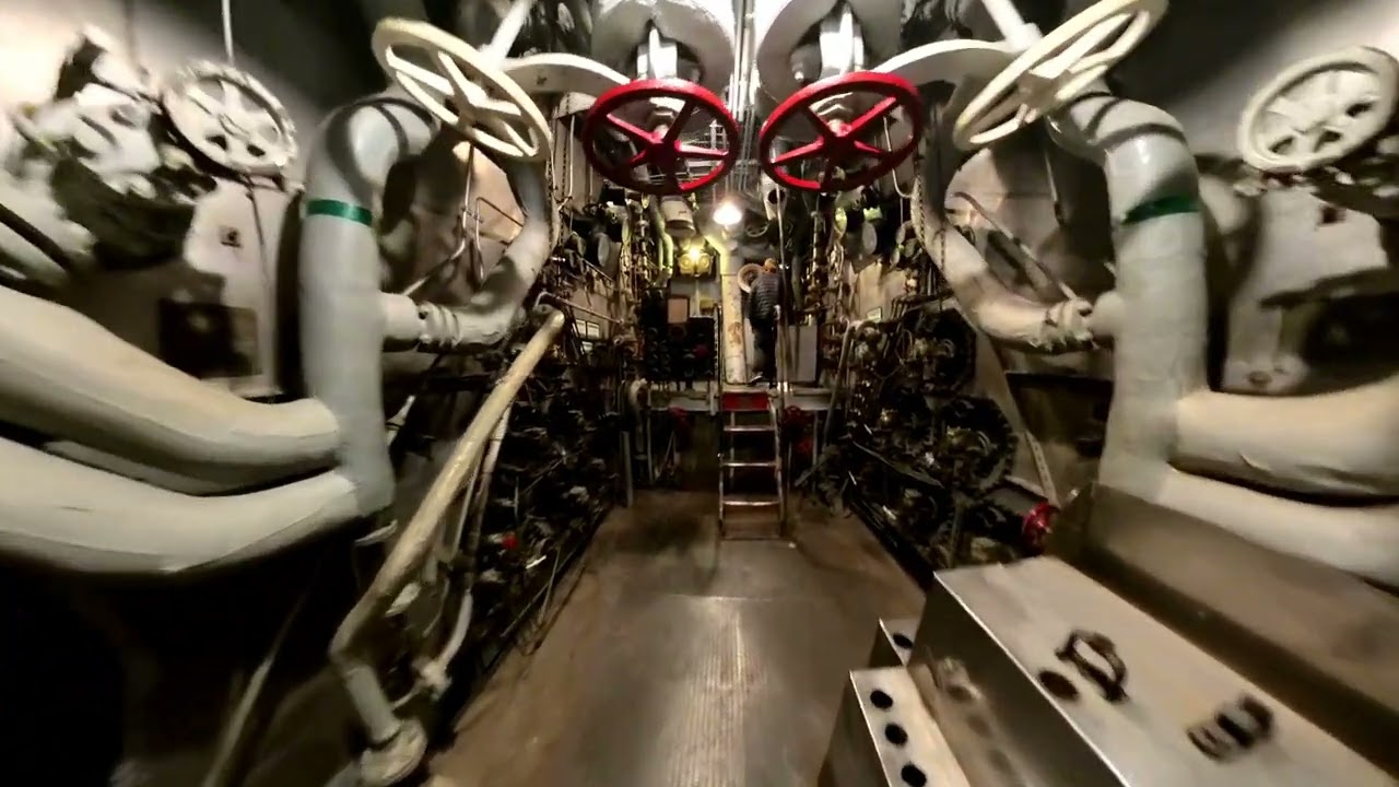 USS Alabama Battleship Engine Room - Amazing !!