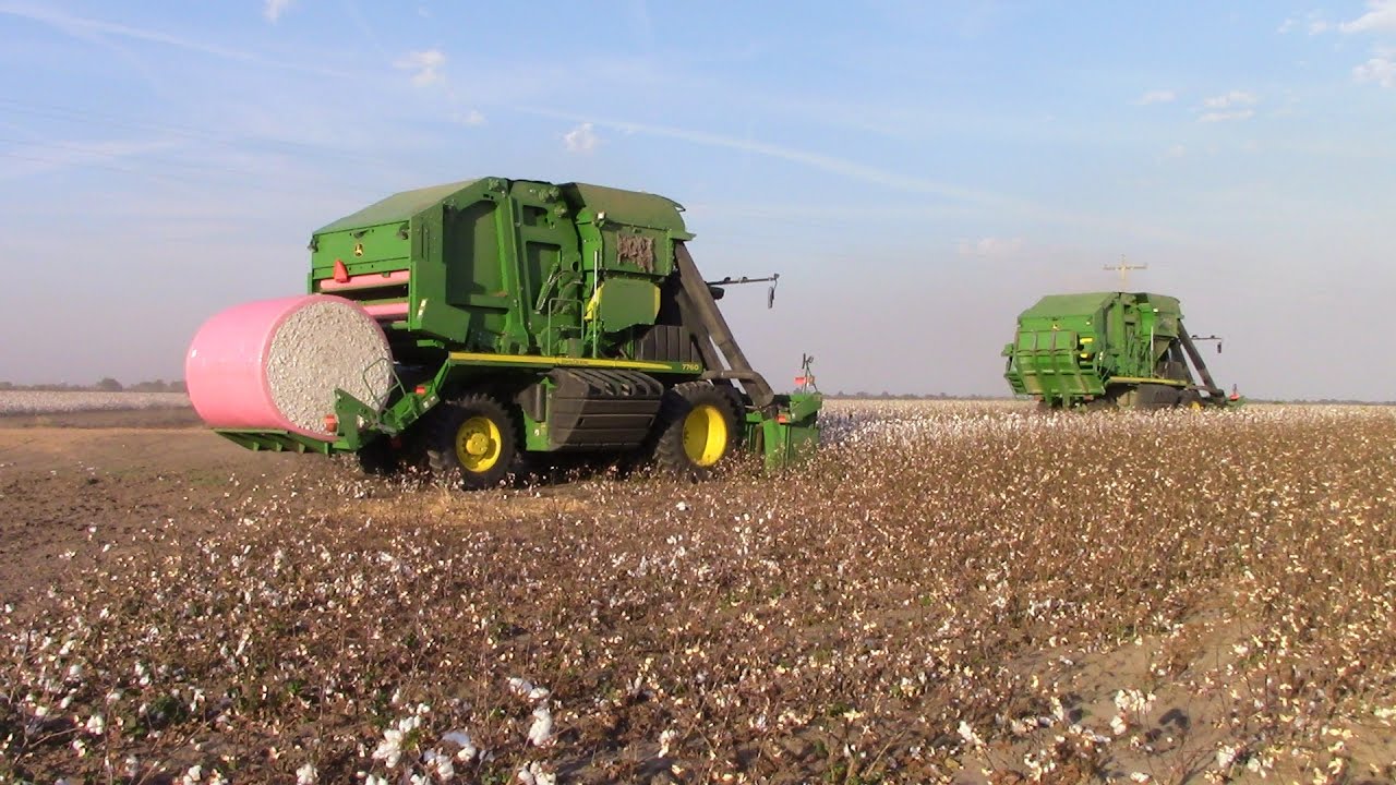 How a John Deere 7760 Baler Cotton Picker Works