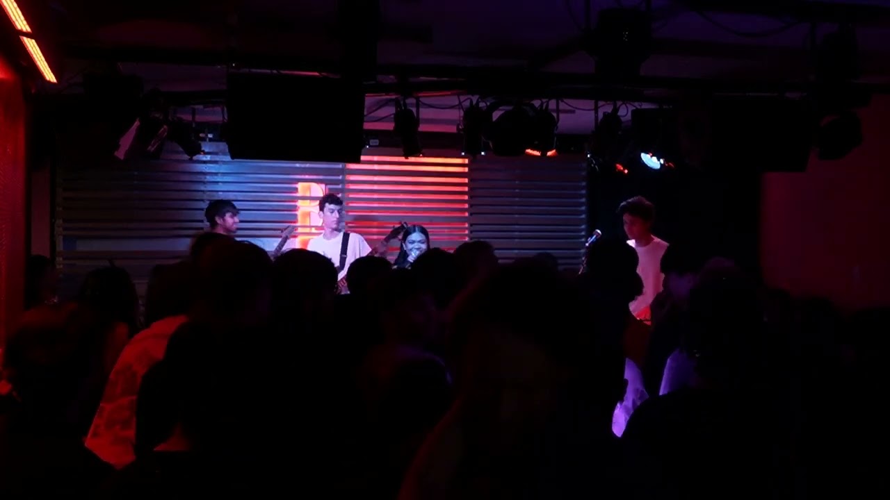 SALA7 &ndash; A Thousand Miles