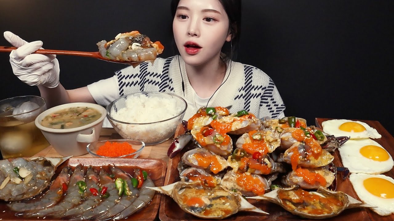 SUB)밥도둑 간장게장 간장새우 먹방!🦀🦐 흰쌀밥에 김부각 달걀후라이까지 꿀조합 리얼사운드 Soy Sauce Marinated Crab & Shrimp Mukbang Asmr