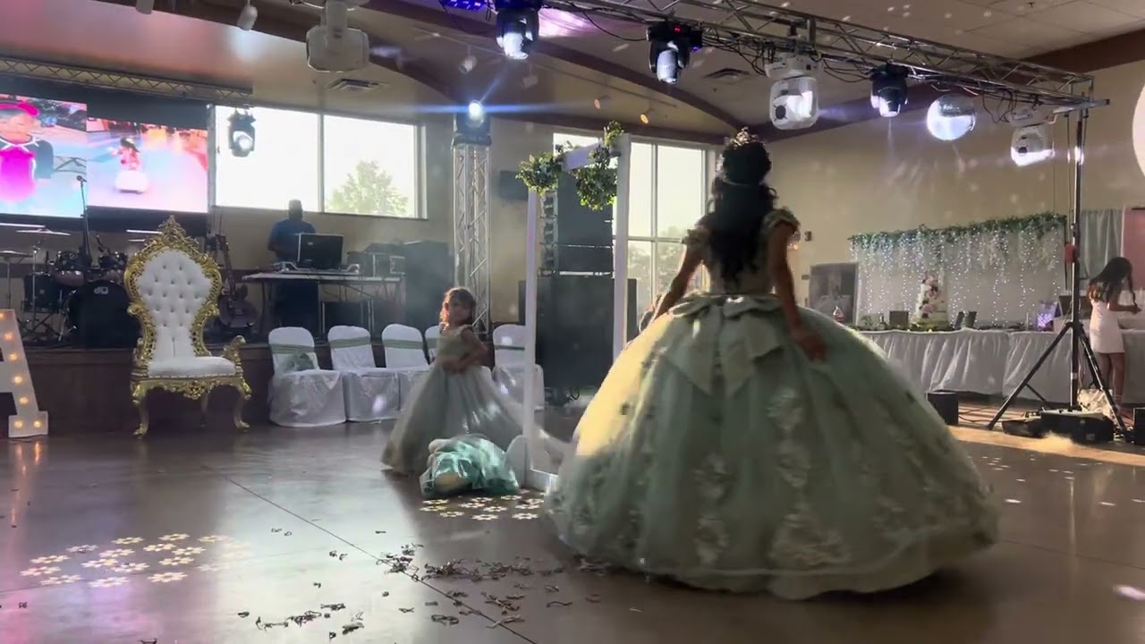 Mirror dance quinceanera