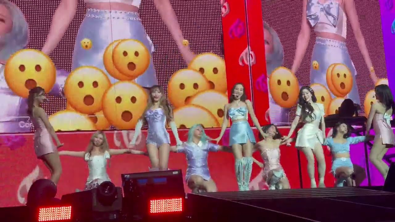 220222 4K TWICE (트와이스) FANCAM WHAT IS LOVE? 4TH WORLD TOUR Live in Fort Worth, Texas Dickies Arena