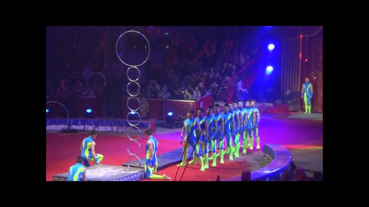 Chinese Acrobat Highest Jump World Record
