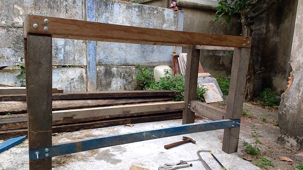 Bancada de trabalho 01 (madeira reciclada)