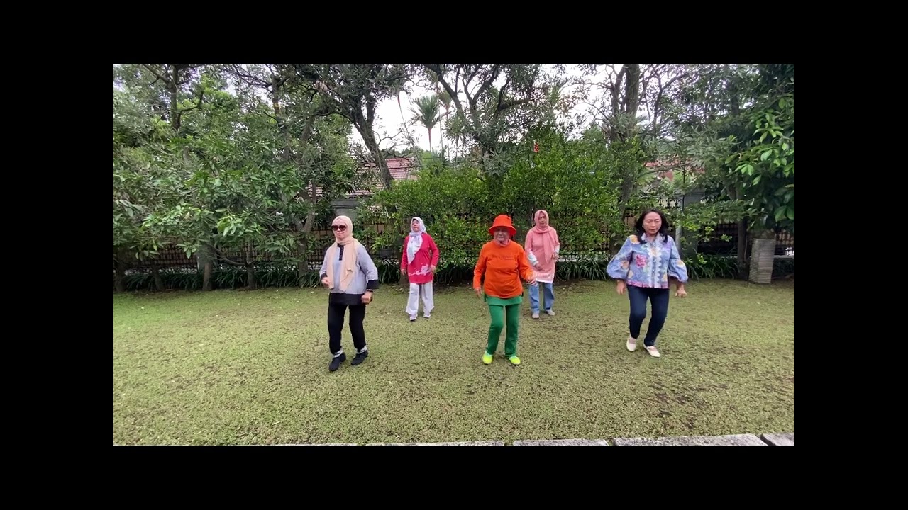 Taman jurug Line Dance- Choreo pipit Noviantini & Tono- C32 W4- improver- happy mom’s Surbar 