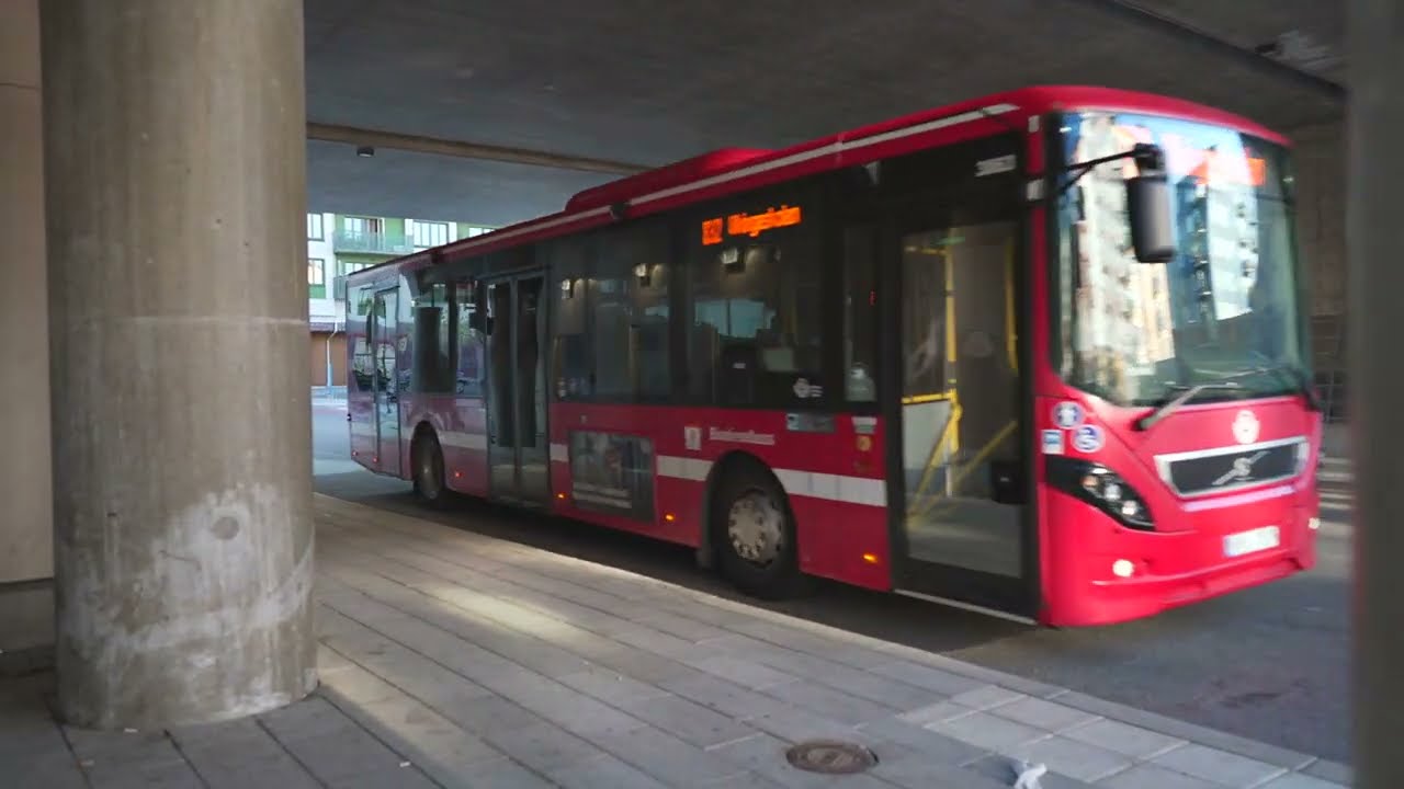 Sweden, Stockholm, Haninge, bus 832 ride from Vega to Vikingaskolan + walk