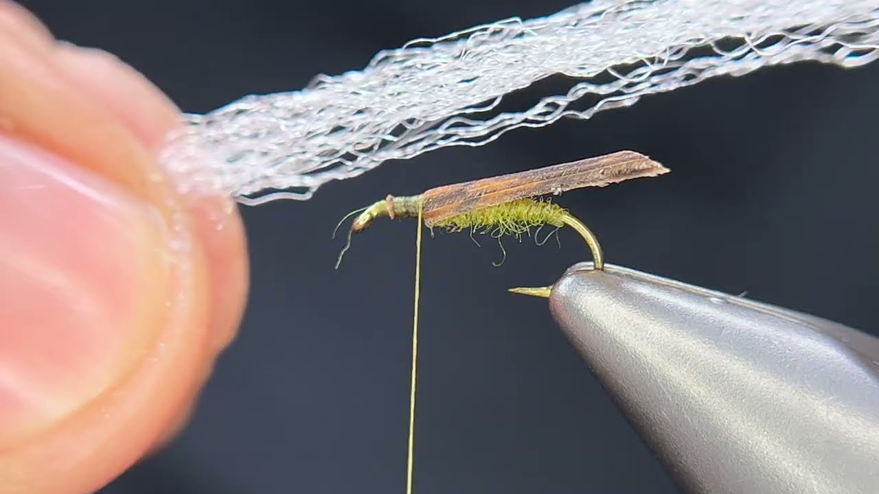 Parachute Caddis   4K