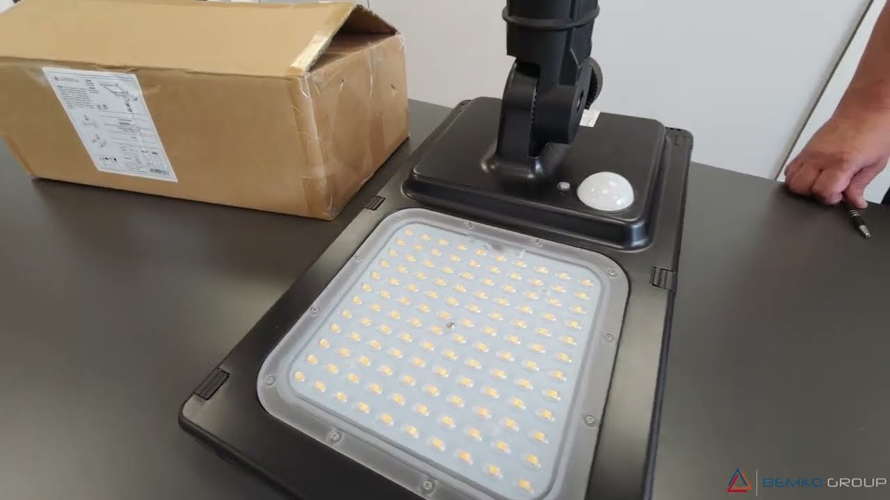BEMKO - Hybrydowa solarna oprawa uliczna CCT 