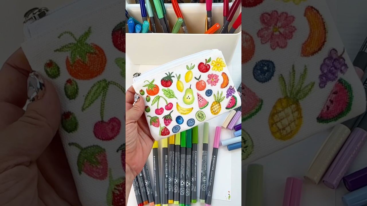 Love these pigment arts brush pens by Staedtler for drawing on fabric! #brushpens #crafts