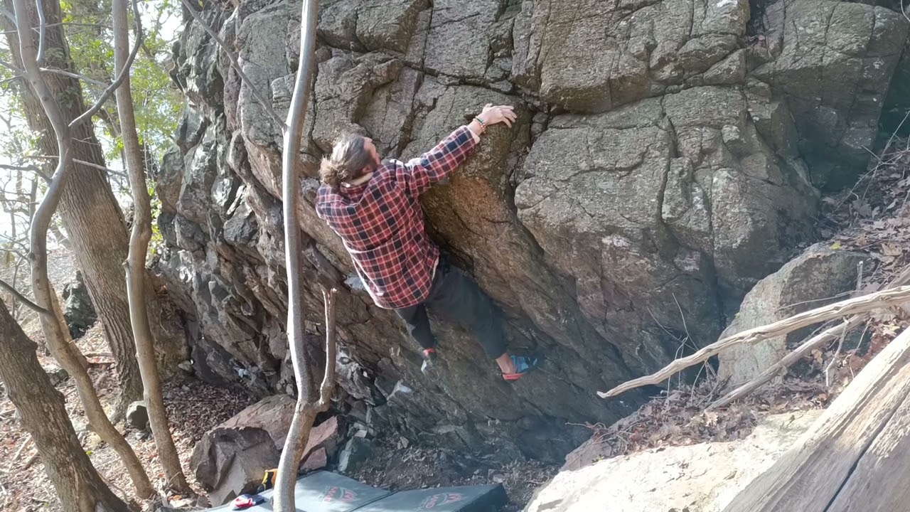 Bara h&auml;ng - Kullaberg boulder
