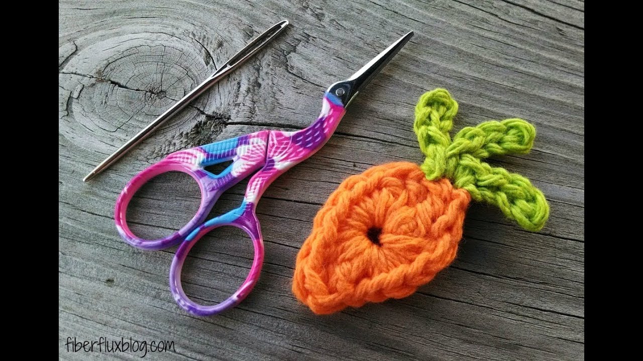 How to Crochet the Farmer's Market Carrot Applique