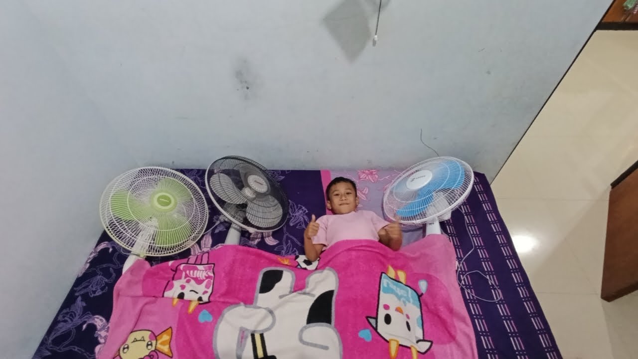 Tragedi Kipas Angin Buntung Tidur di Kasur ! ! !