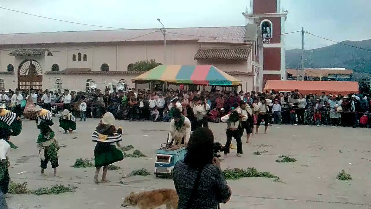 CONCURSO de huaylas en Orcotuna barrio CENTRO 2017