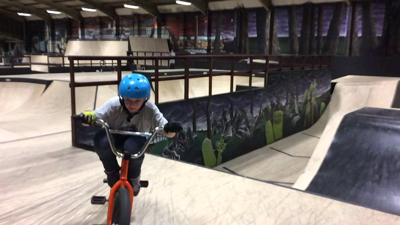 Lil Pros UK BMX Tour: Rush Skatepark - Stroud, England