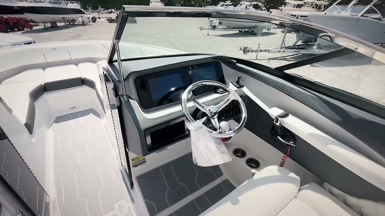 2026 Regal LX4  | Bosun&rsquo;s Marine