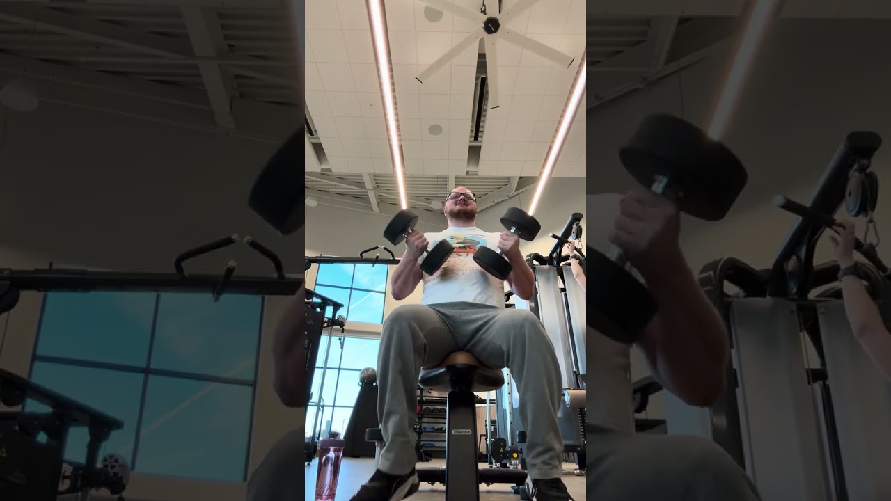 Shoulder/lat work out shoulder press and dumbbell lateral raises #hustleandmotivate #nevergiveup 