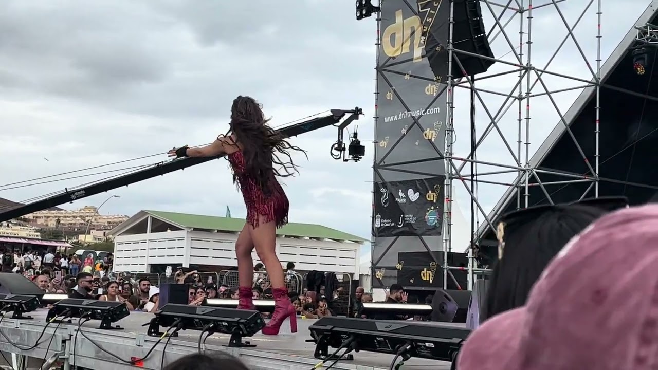 La reina del flow 3 concierto - Porque eres tu-sky