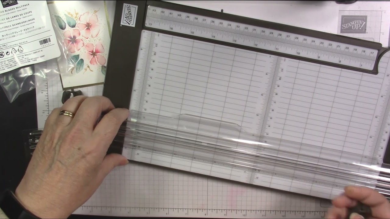 QuickTip Changing the blades in the Stampin'Up! Paper Trimmer