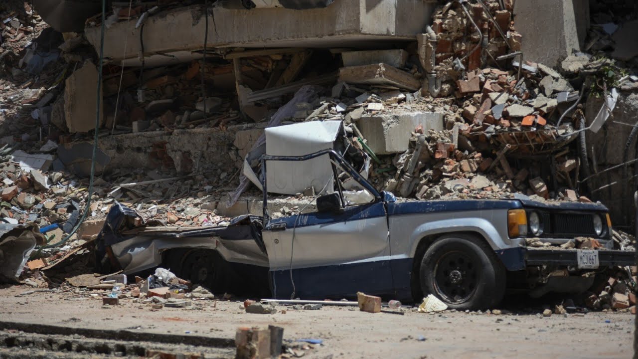Over 900 people dead and at least 50,000 missing following Venezuelan earthquakes