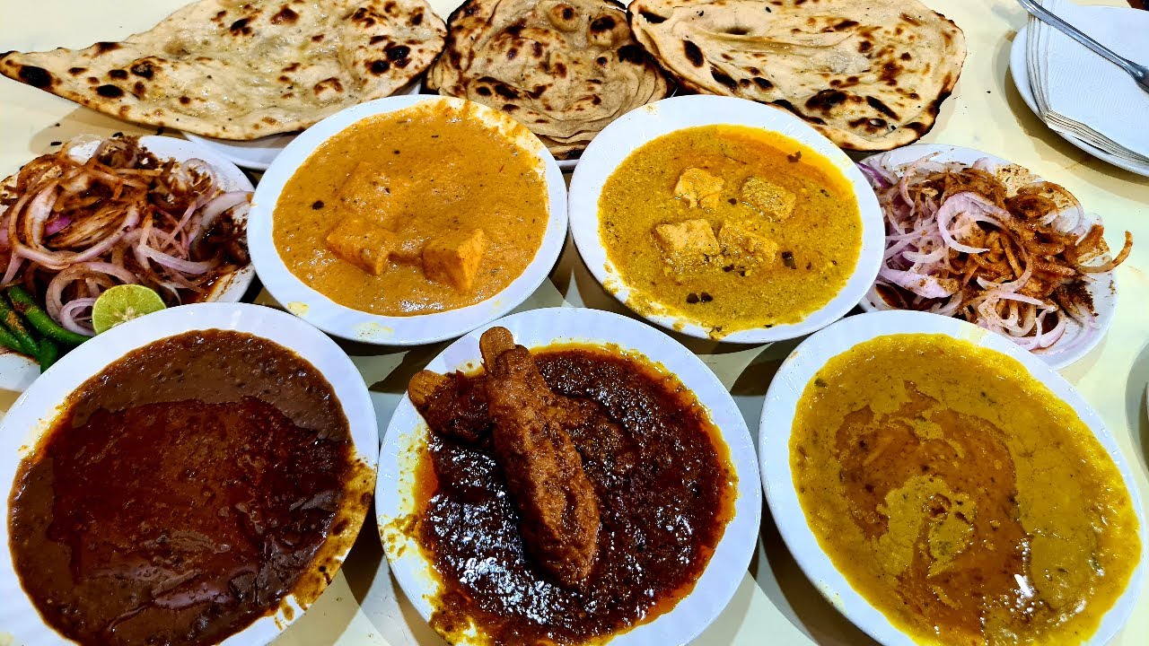 65 Years Old Royal Restaurant Connaught Place Ka SUPER DUPER DHABA MAAL. Indian Street Food