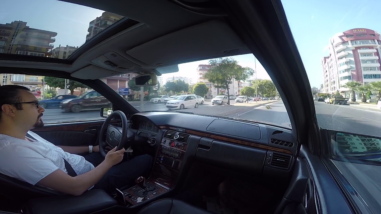 Mercedes E 200 - w210 -daywalkaround