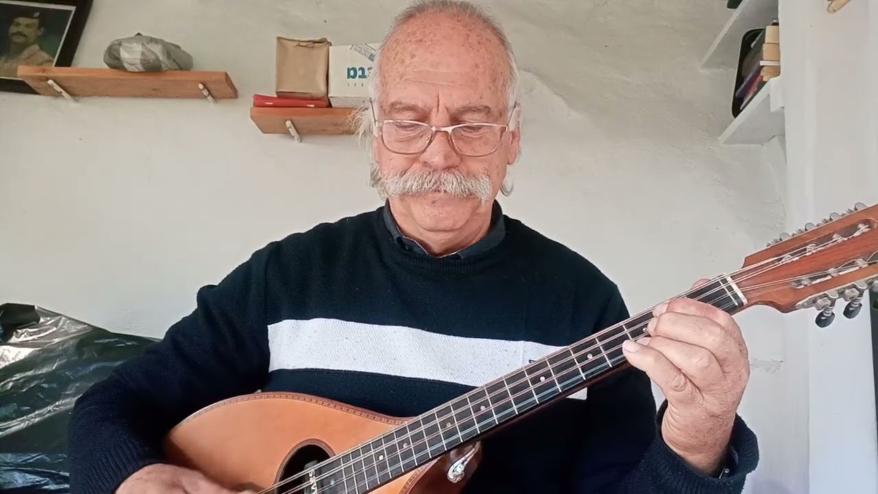 🌹 ΤΡΙΑΝΤΑΦΥΛΛΙΆ,  Στίχοι μουσική Νίκος Δαμιανός 