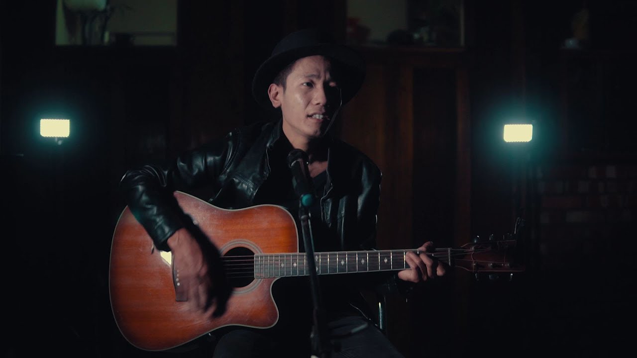 Don Williams - You're My Best Friend (Cover) by Jajai Singsit