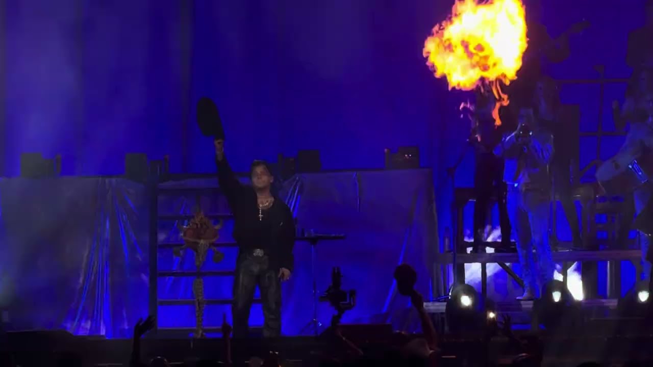 ¿Quién Es Usted? - Christian Nodal en vivo en la Arena Monterrey 23 Mayo 2024