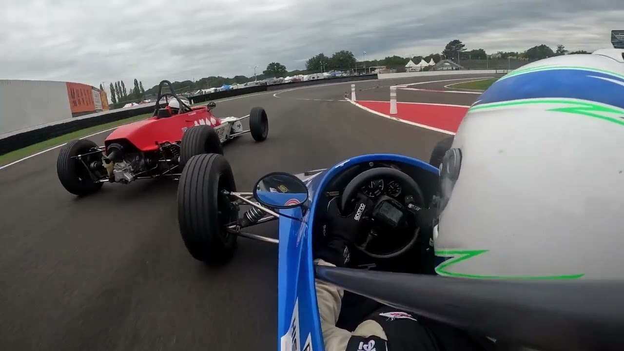 Nogaro 2024 course 2 Formule Ford Historic HVM