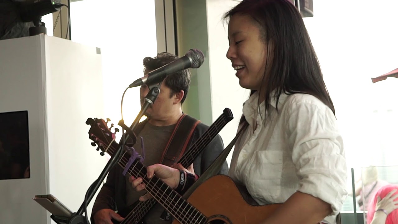 Amanda Tee feat. Melvin Wong @ Ce La Vi - redkite.sg