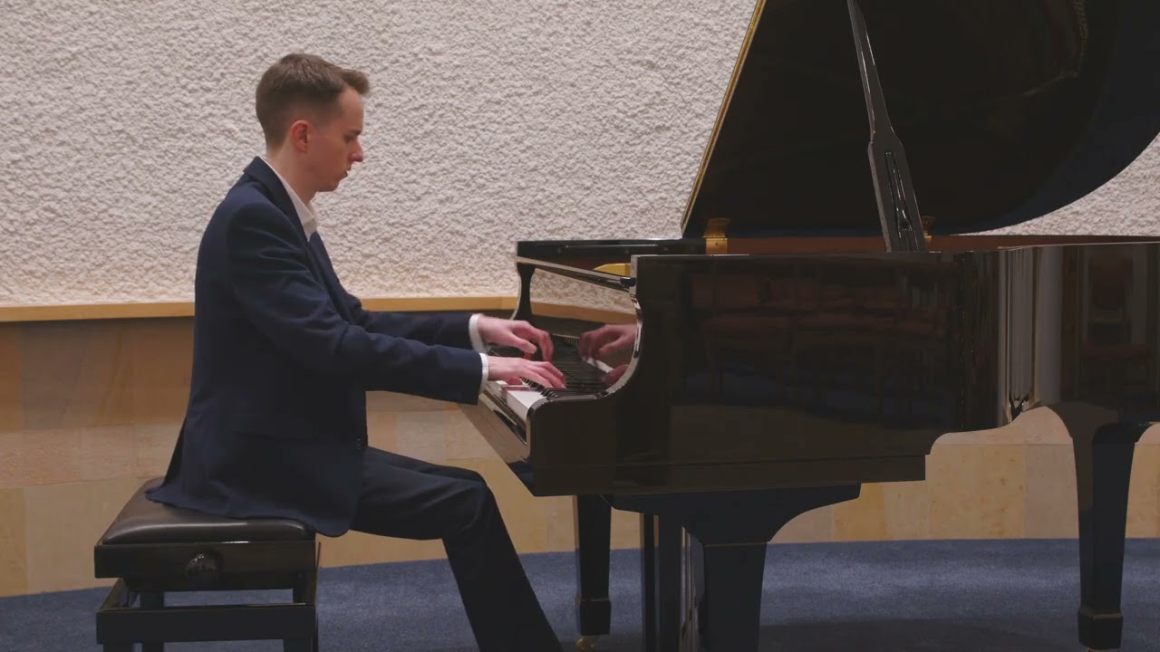 Debussy, Clair de Lune - Iwan Owen